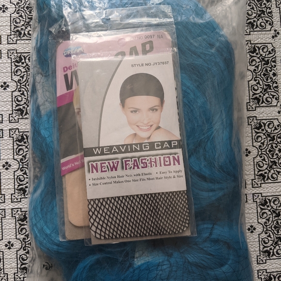 Roland Blue 28 Inch Synthetic Wig - Picture 10 of 11